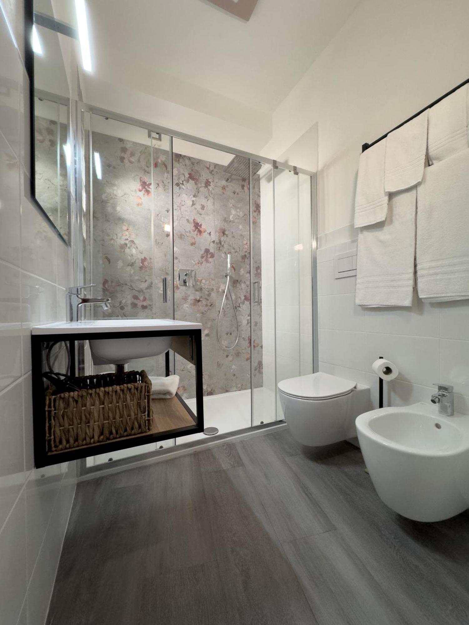 Berni Apartments Верона Екстериор снимка